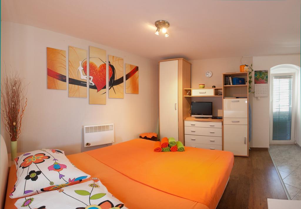 Paradise Apartment With Big Sunny Terrace In The Old Town, Few Meters From The Sea & Riva Promenade Split Quarto foto