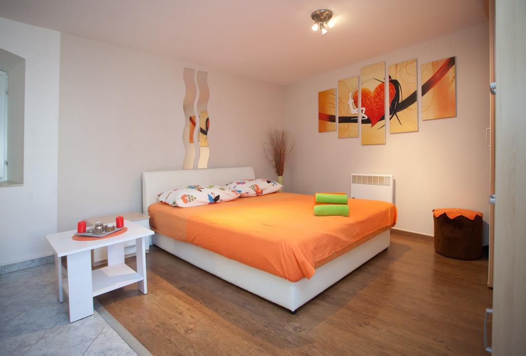 Paradise Apartment With Big Sunny Terrace In The Old Town, Few Meters From The Sea & Riva Promenade Split Quarto foto