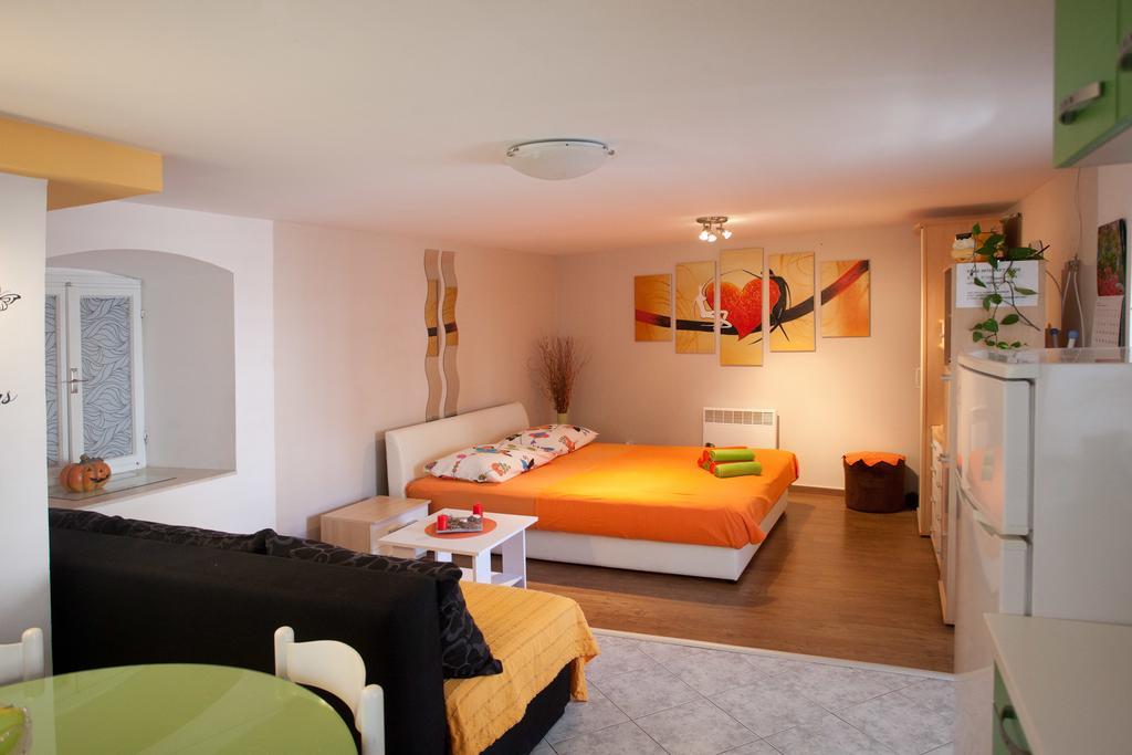 Paradise Apartment With Big Sunny Terrace In The Old Town, Few Meters From The Sea & Riva Promenade Split Quarto foto