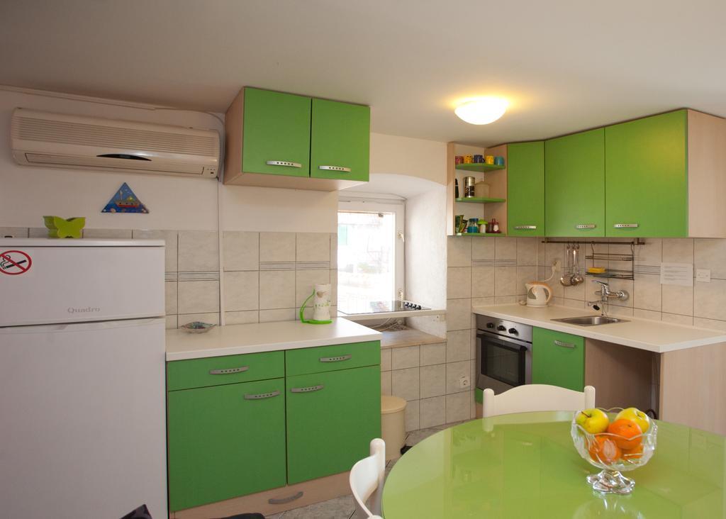 Paradise Apartment With Big Sunny Terrace In The Old Town, Few Meters From The Sea & Riva Promenade Split Quarto foto