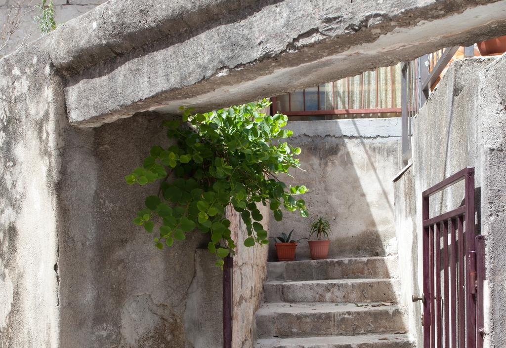 Paradise Apartment With Big Sunny Terrace In The Old Town, Few Meters From The Sea & Riva Promenade Split Quarto foto
