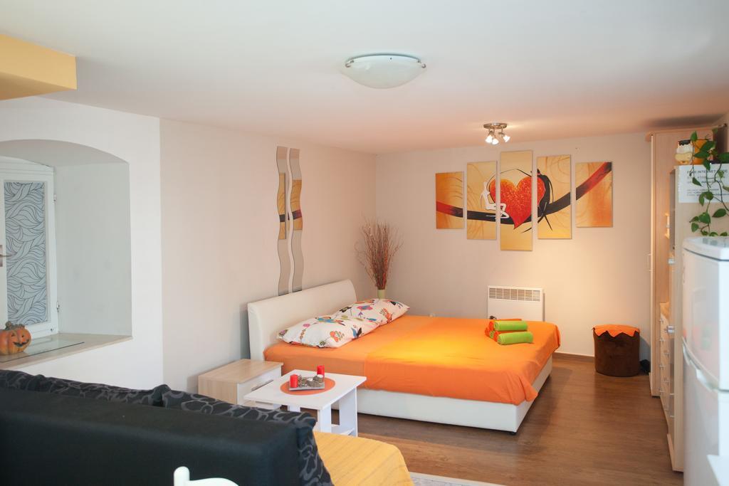 Paradise Apartment With Big Sunny Terrace In The Old Town, Few Meters From The Sea & Riva Promenade Split Quarto foto