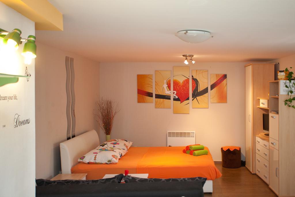 Paradise Apartment With Big Sunny Terrace In The Old Town, Few Meters From The Sea & Riva Promenade Split Quarto foto